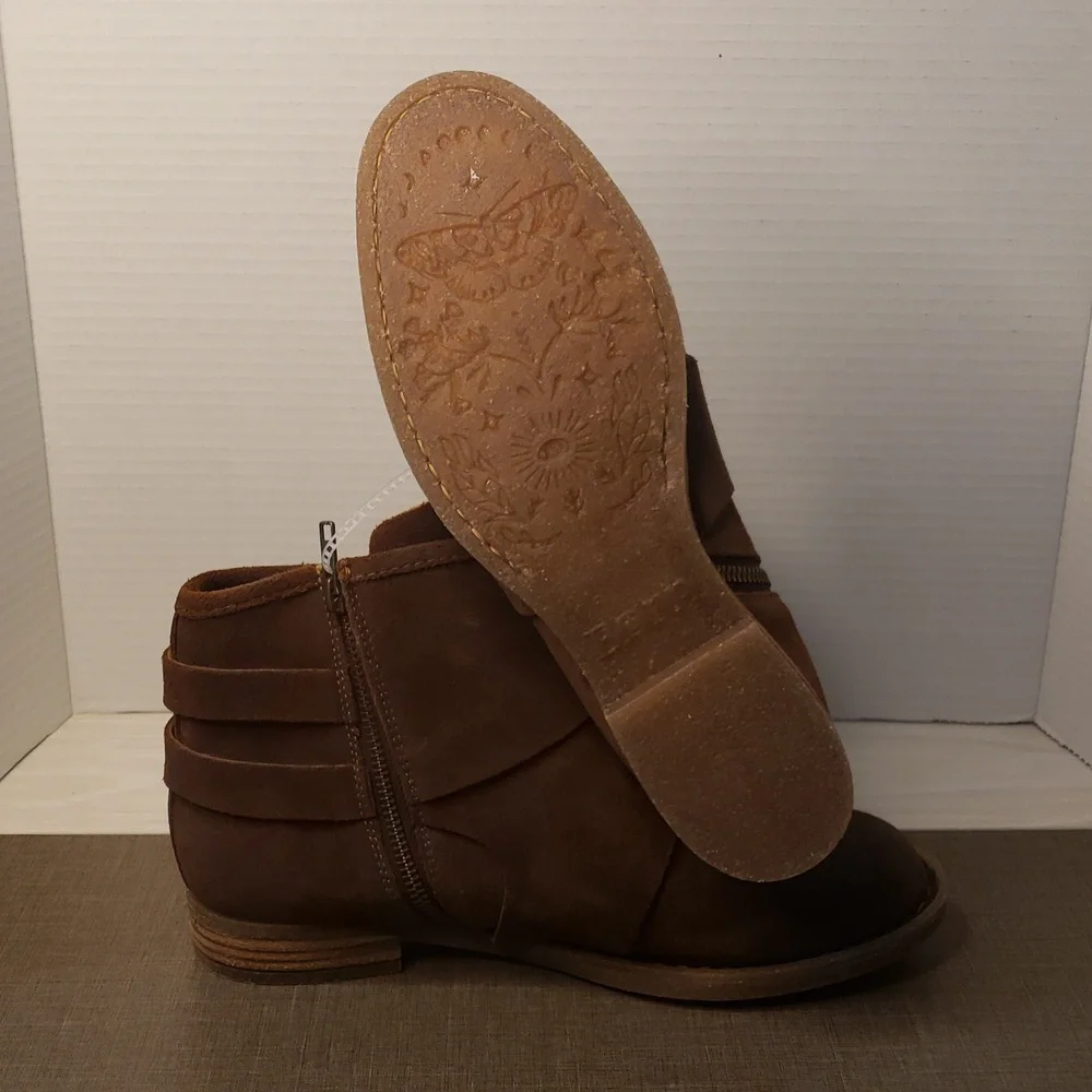 Born‎ Brown Moraga Bootie SZ 9.5